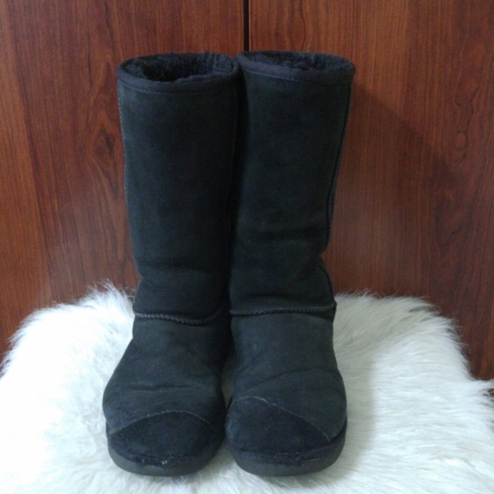 UGG Black Classic Tall II Boot Size 6 - Picture 4 of 12